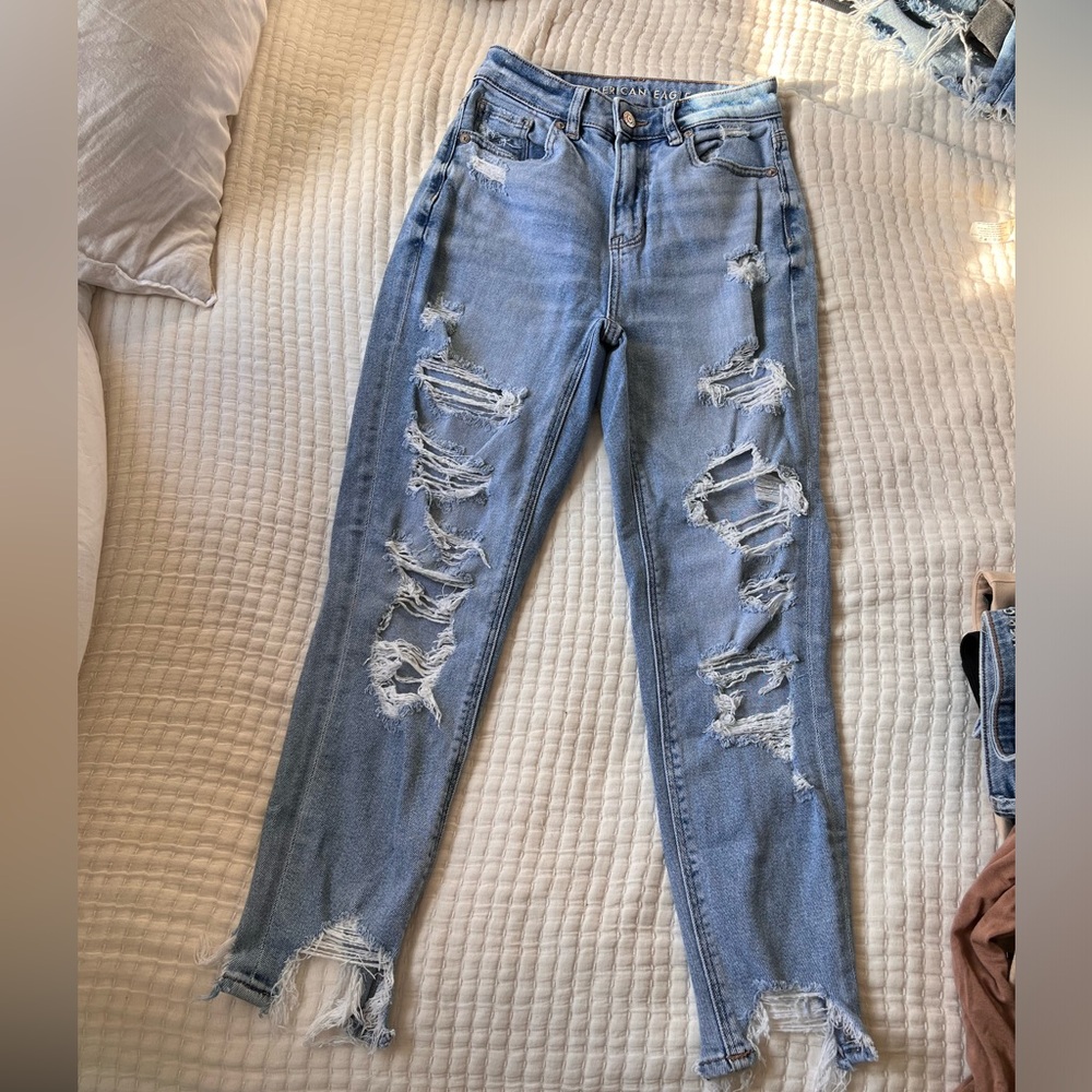 American eagle ripped jeans